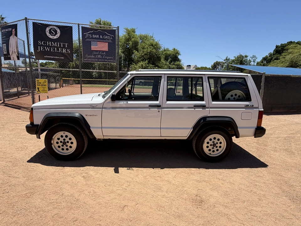 1992 Jeep XJ Cherokee - Image 7 of 31