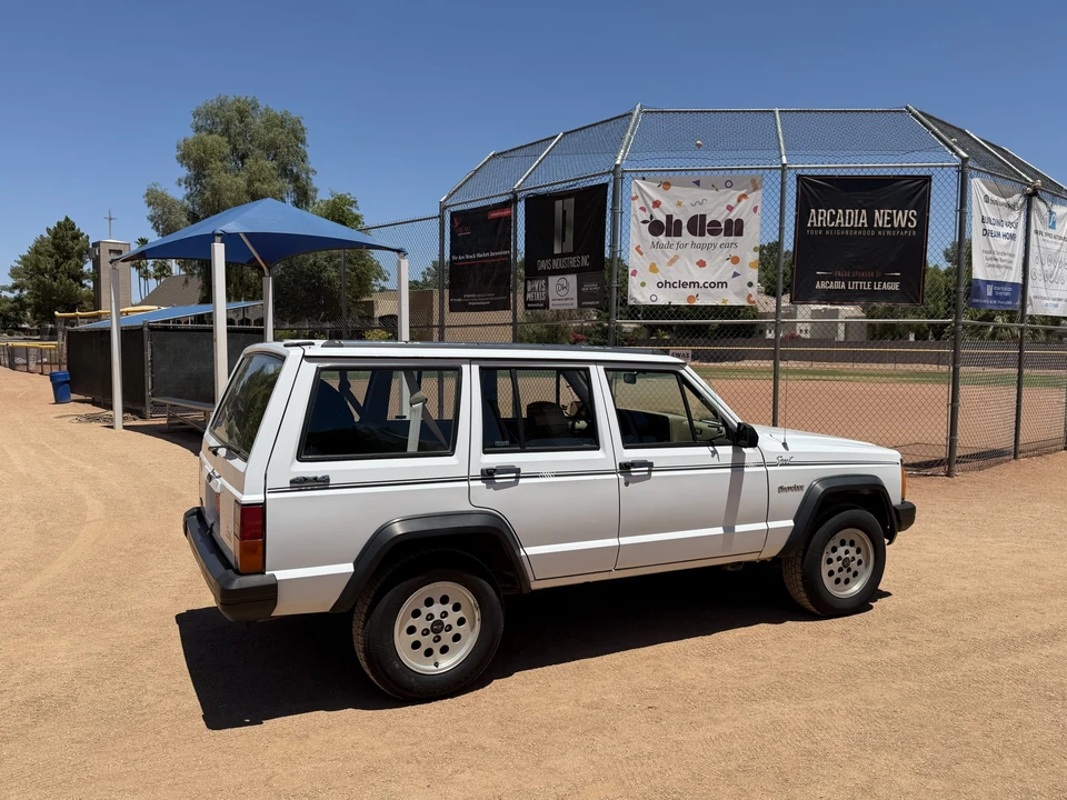 1992 Jeep XJ Cherokee - Image 12 of 31