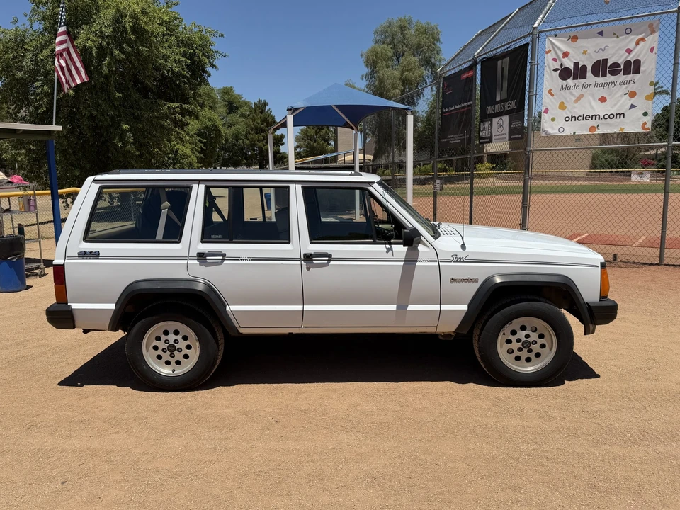 1992 Jeep XJ Cherokee - Image 13 of 31