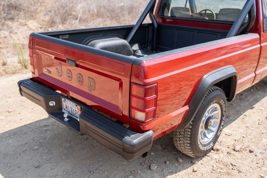 1992 Jeep Comanche - Image 15 of 31