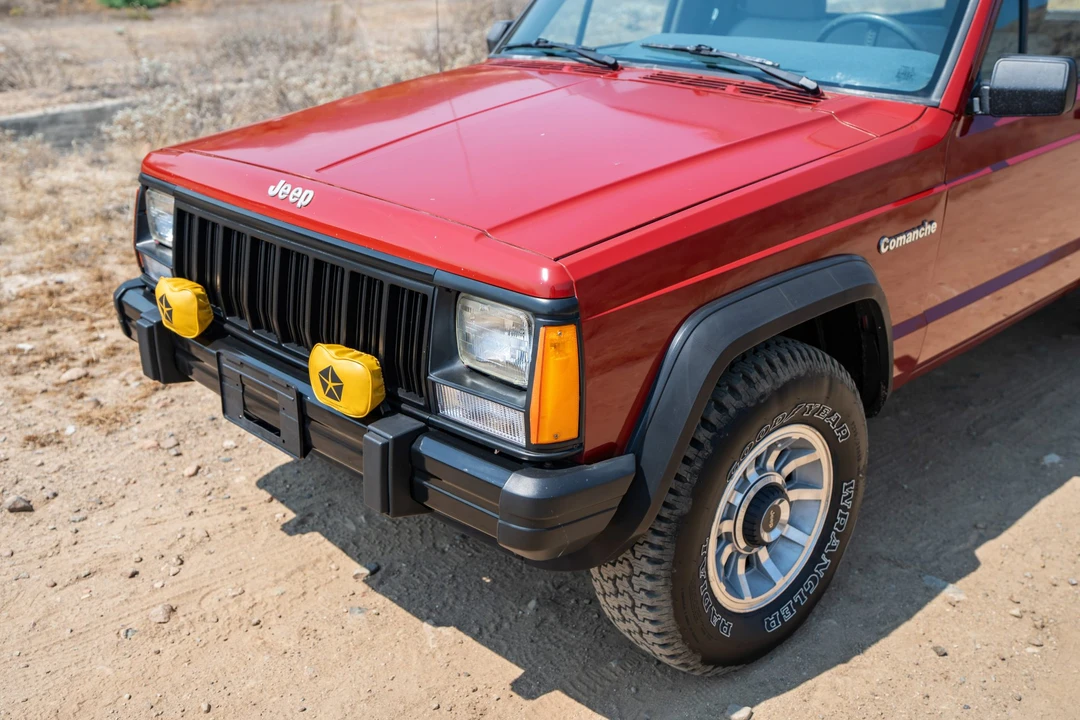 1992 Jeep Comanche - Image 12 of 31