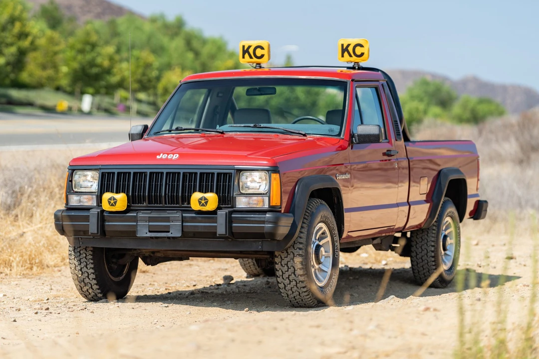 1992 Jeep Comanche - Image 2 of 31
