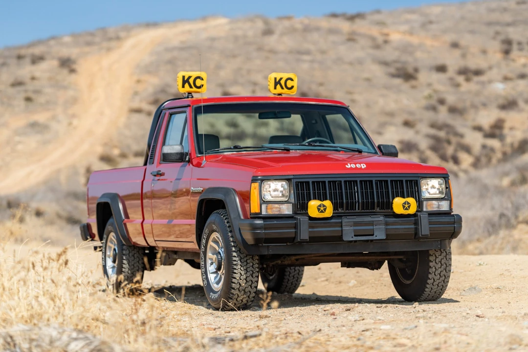 1992 Jeep Comanche - Image 8 of 31