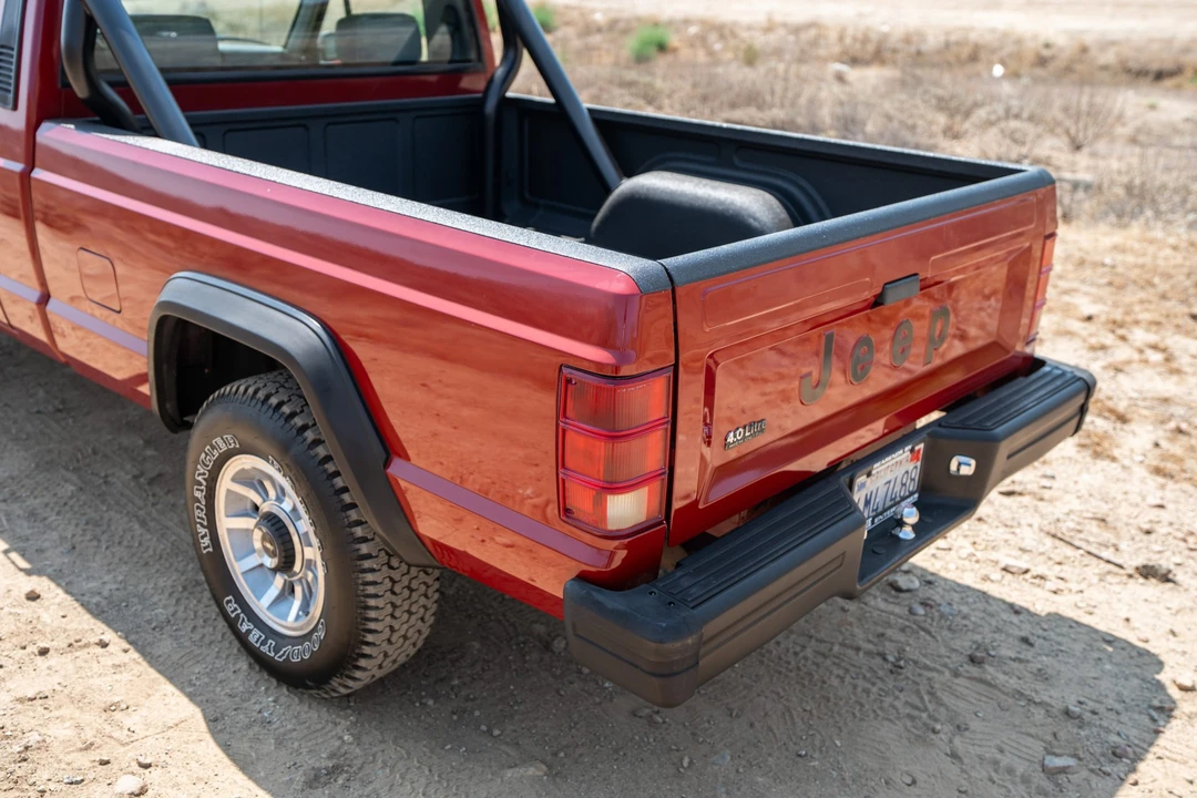 1992 Jeep Comanche - Image 14 of 31