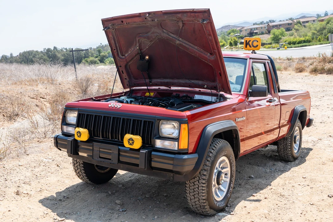 1992 Jeep Comanche - Image 10 of 31