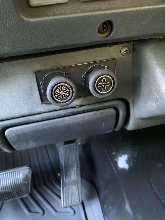 1992 Jeep YJ Wrangler - Image 14 of 20