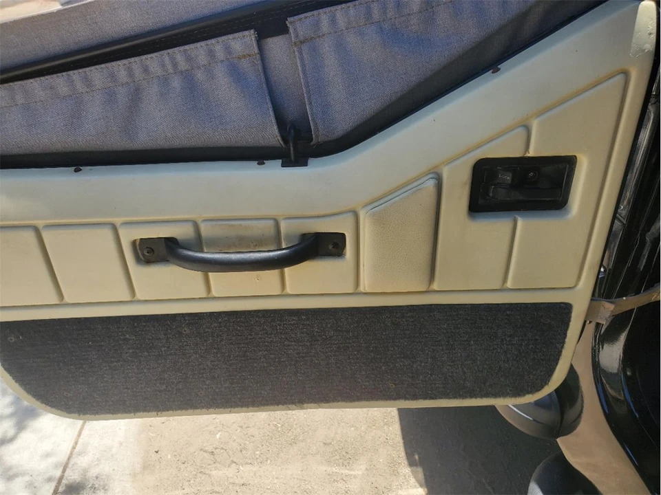 1992 Jeep YJ Wrangler - Image 9 of 11