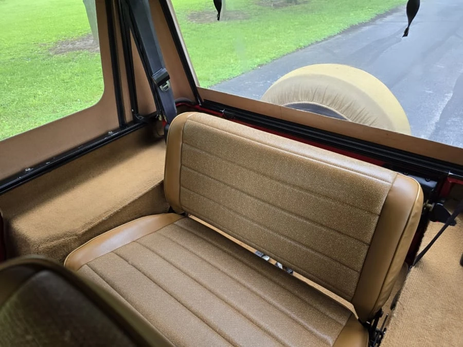1992 Jeep YJ Wrangler - Image 10 of 11