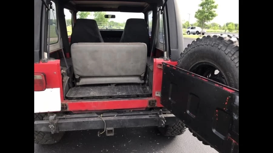 1992 Jeep YJ Wrangler - Image 9 of 10