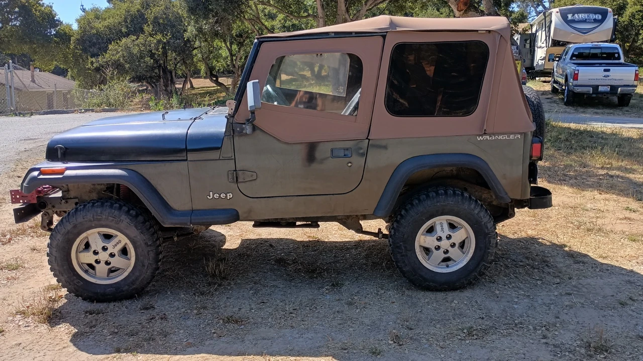 1992 Jeep YJ Wrangler - Image 5 of 18