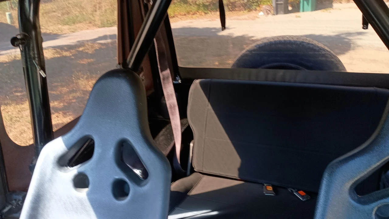 1992 Jeep YJ Wrangler - Image 9 of 18