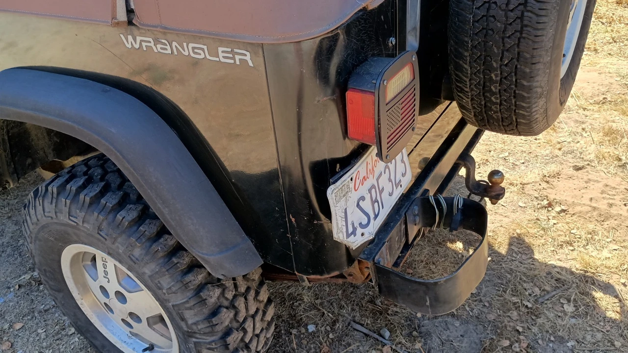 1992 Jeep YJ Wrangler - Image 18 of 18