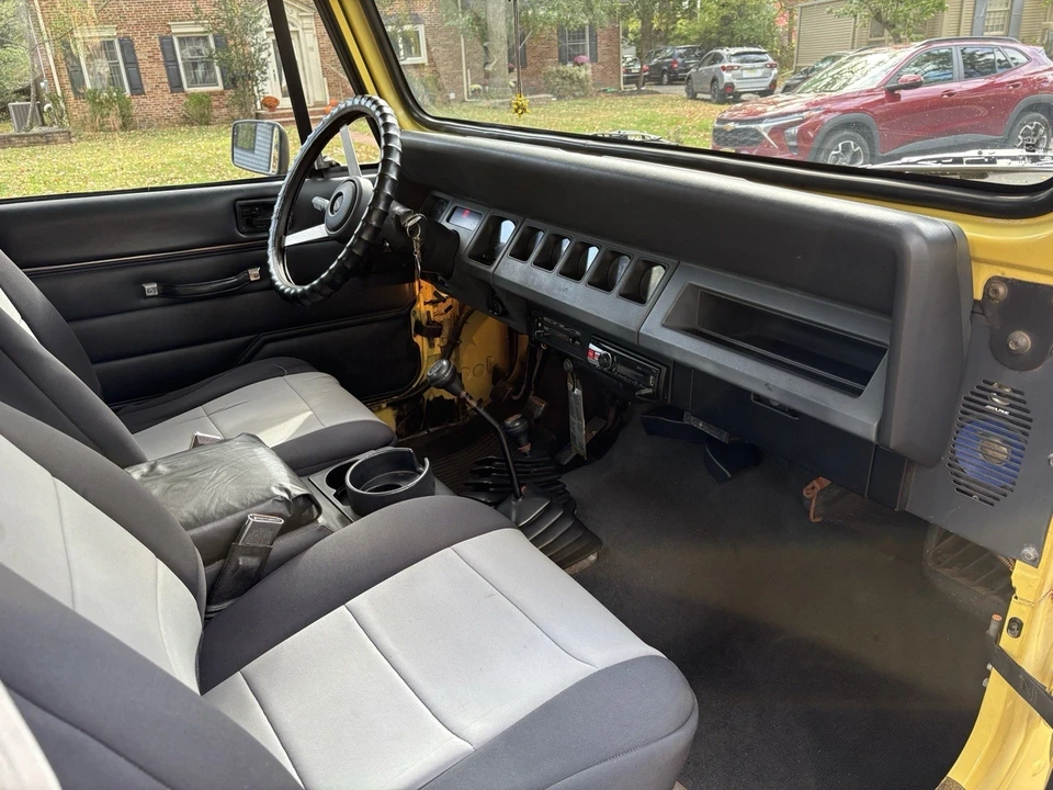 1992 Jeep YJ Wrangler - Image 4 of 7