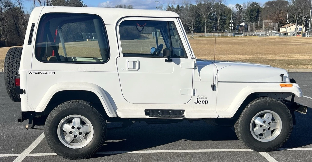 1992 Jeep YJ Wrangler - Image 9 of 17
