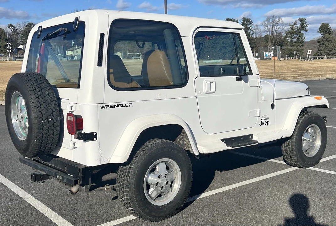 1992 Jeep YJ Wrangler - Image 8 of 17