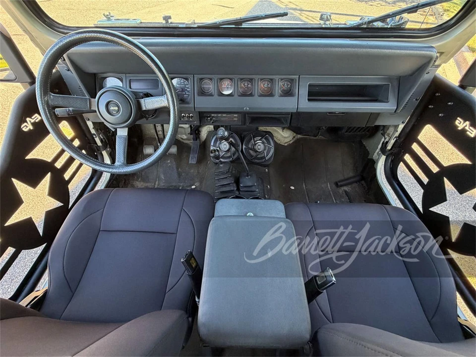1992 Jeep YJ Wrangler - Image 4 of 5