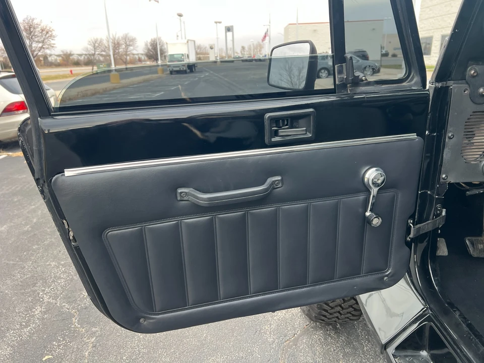 1992 Jeep YJ Wrangler - Image 11 of 21
