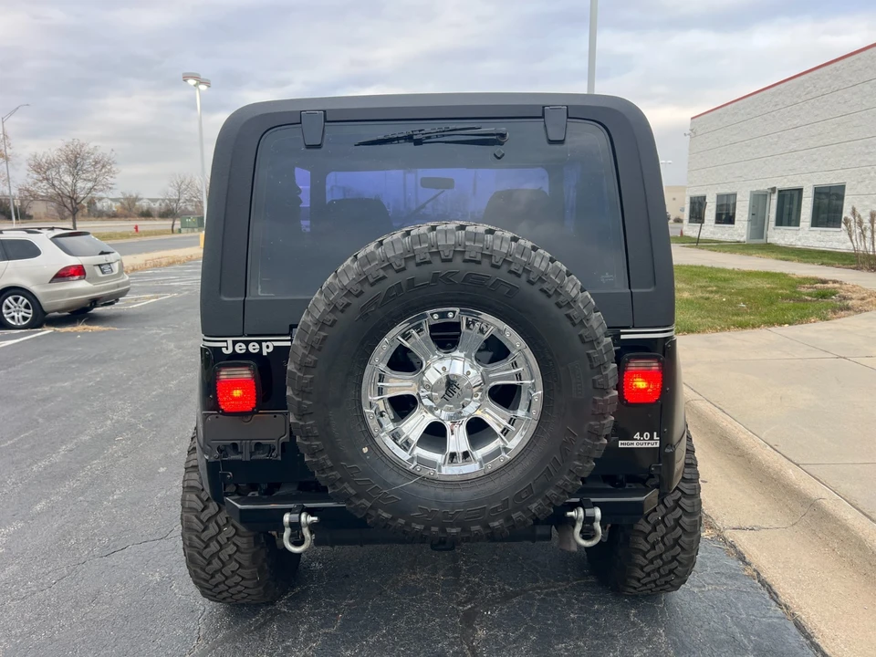 1992 Jeep YJ Wrangler - Image 6 of 21
