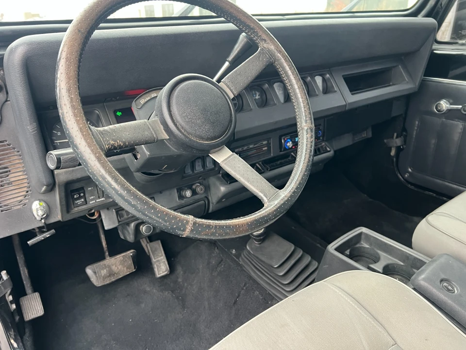 1992 Jeep YJ Wrangler - Image 10 of 21