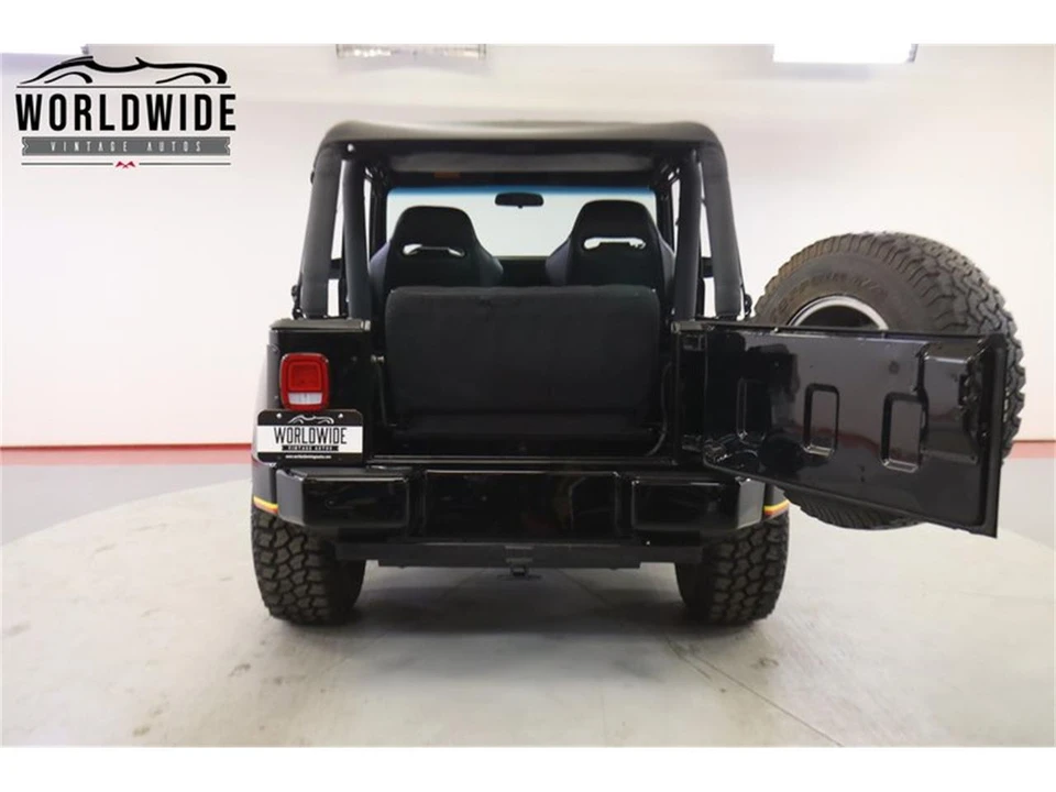 1992 Jeep YJ Wrangler - Image 19 of 31