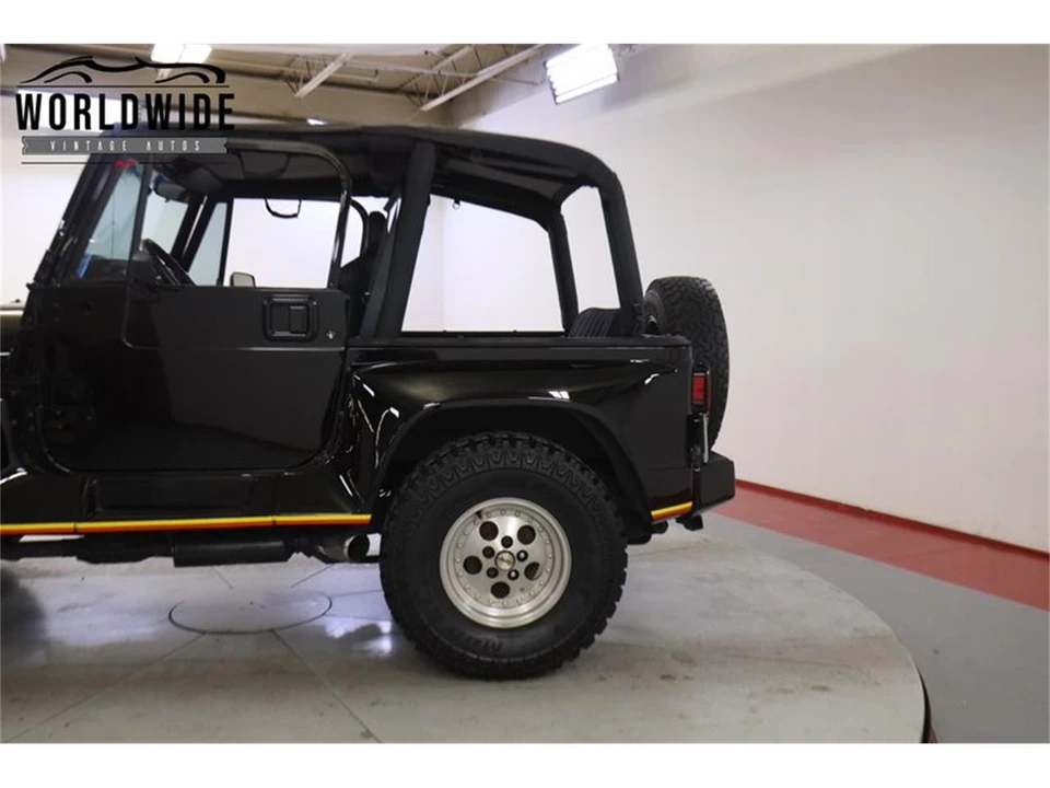 1992 Jeep YJ Wrangler - Image 10 of 31
