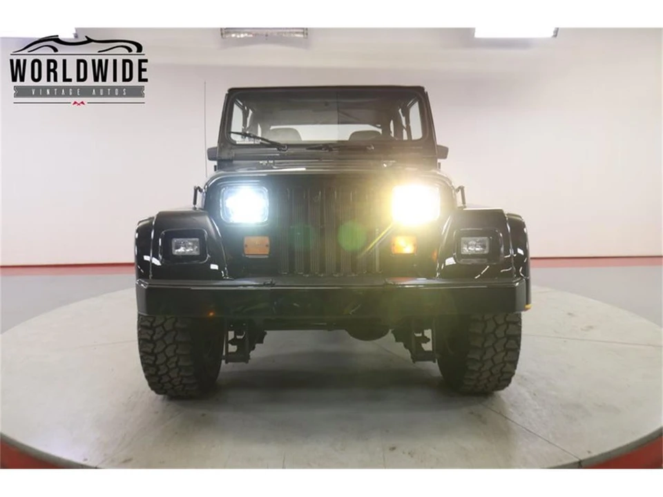 1992 Jeep YJ Wrangler - Image 16 of 31