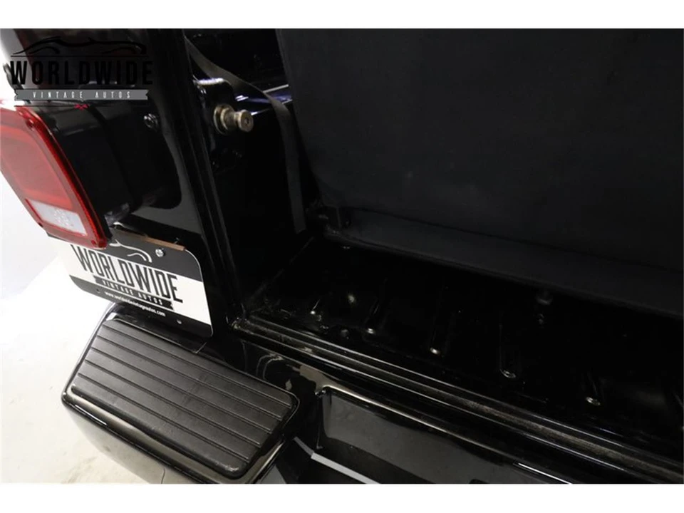 1992 Jeep YJ Wrangler - Image 20 of 31