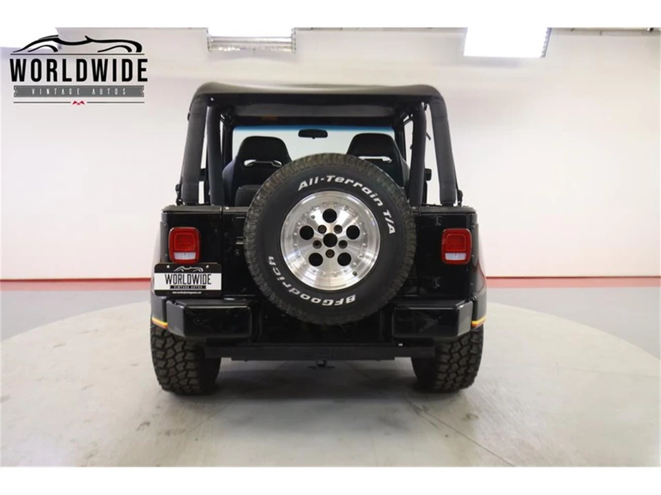 1992 Jeep YJ Wrangler - Image 17 of 31