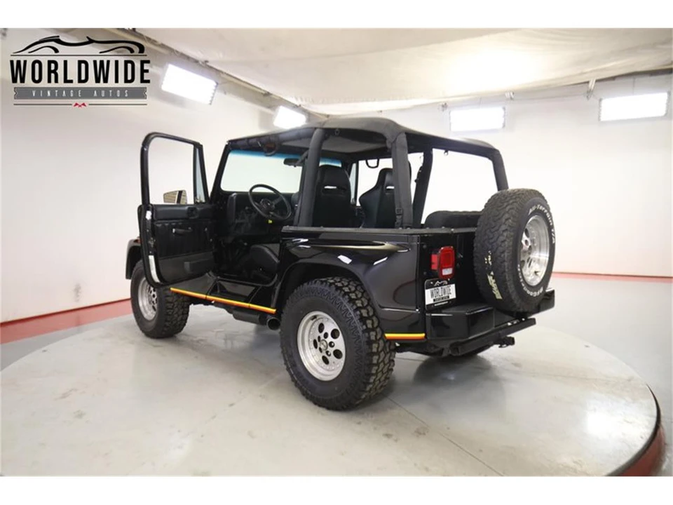1992 Jeep YJ Wrangler - Image 24 of 31