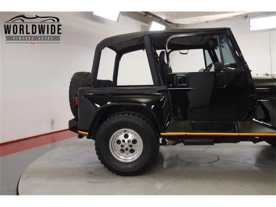 1992 Jeep YJ Wrangler - Image 9 of 31