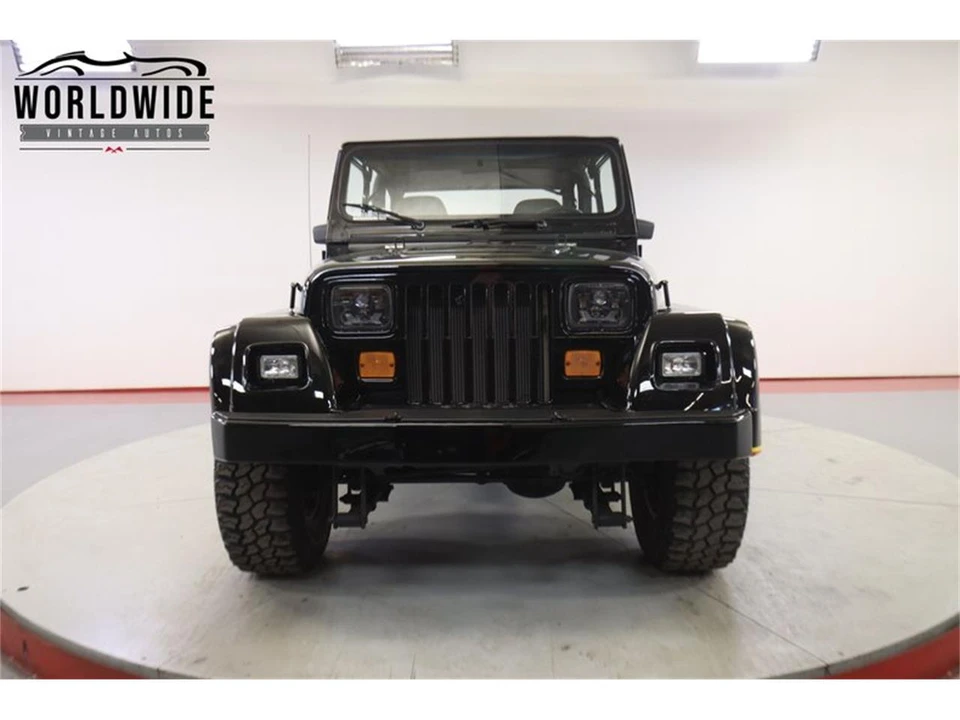 1992 Jeep YJ Wrangler - Image 15 of 31