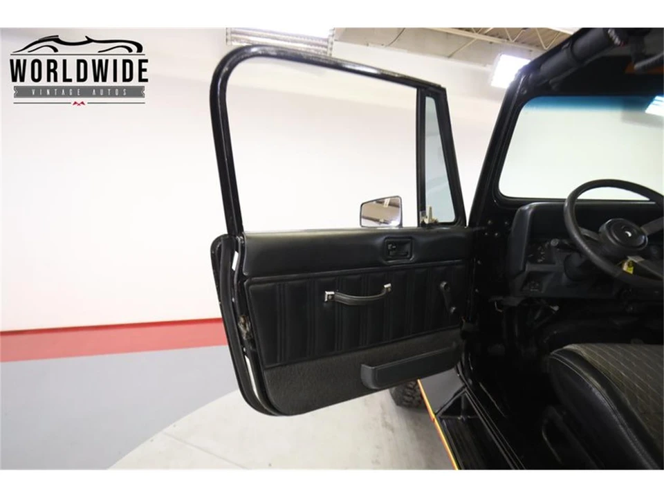 1992 Jeep YJ Wrangler - Image 27 of 31