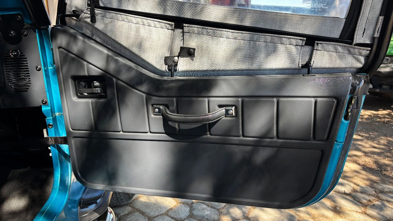 1992 Jeep YJ Wrangler - Image 29 of 30