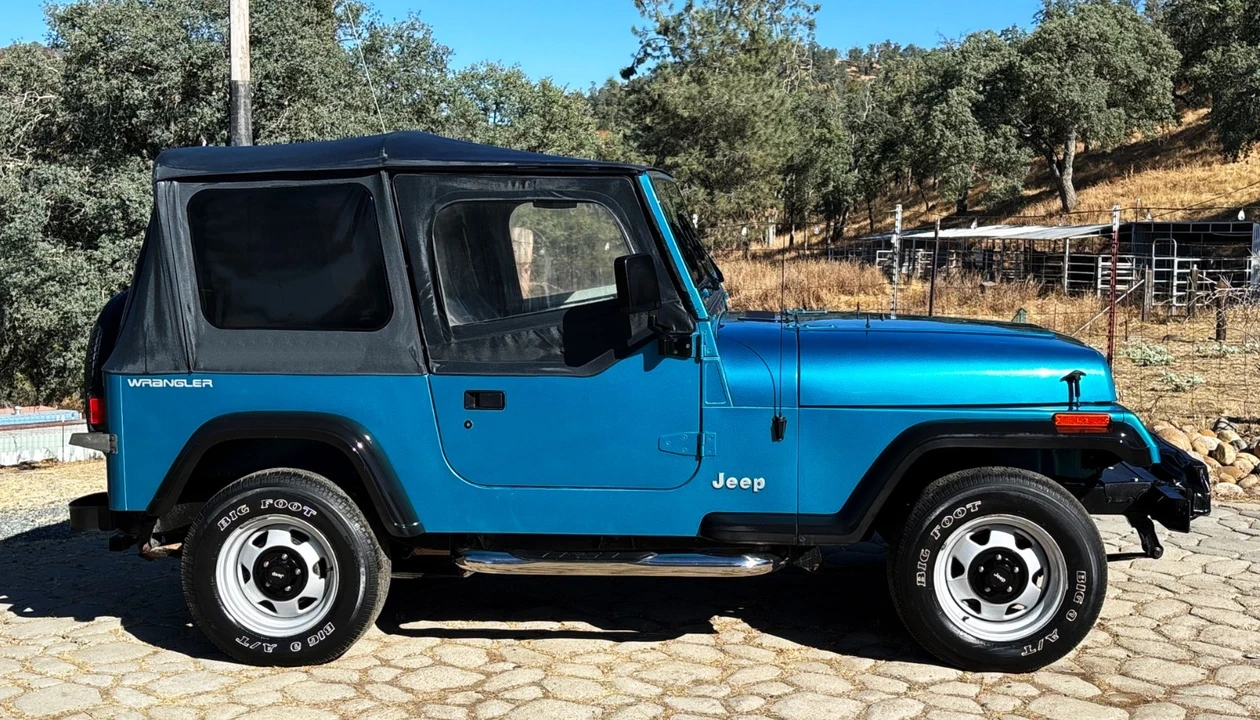 1992 Jeep YJ Wrangler - Image 4 of 30