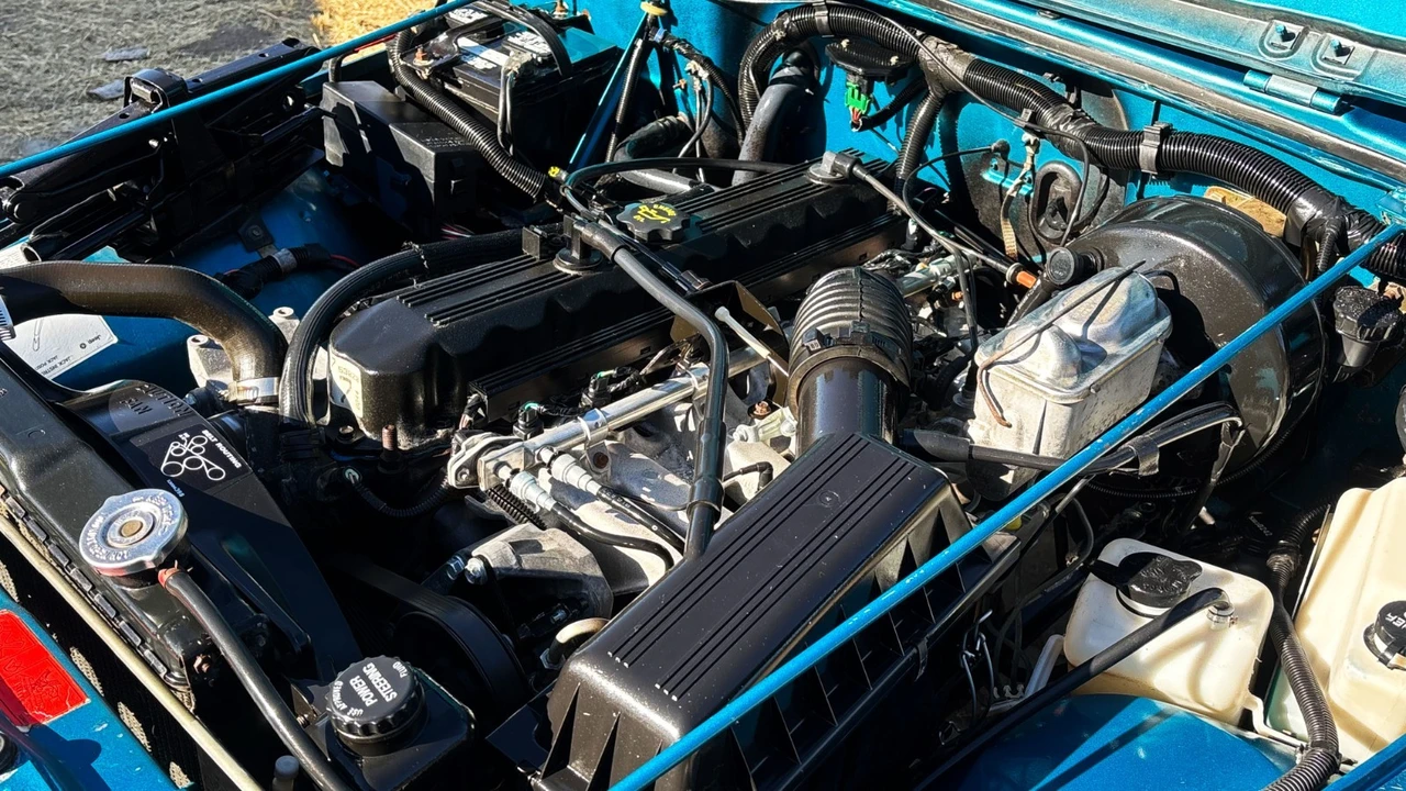 1992 Jeep YJ Wrangler - Image 17 of 30