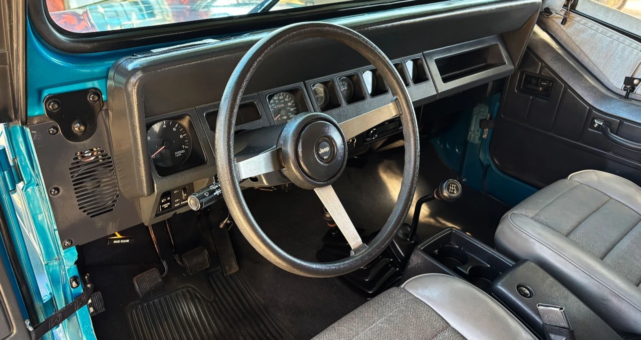 1992 Jeep YJ Wrangler - Image 18 of 30