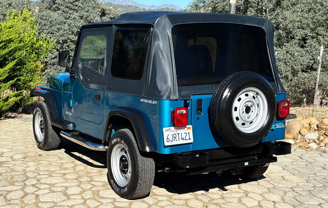 1992 Jeep YJ Wrangler - Image 9 of 30