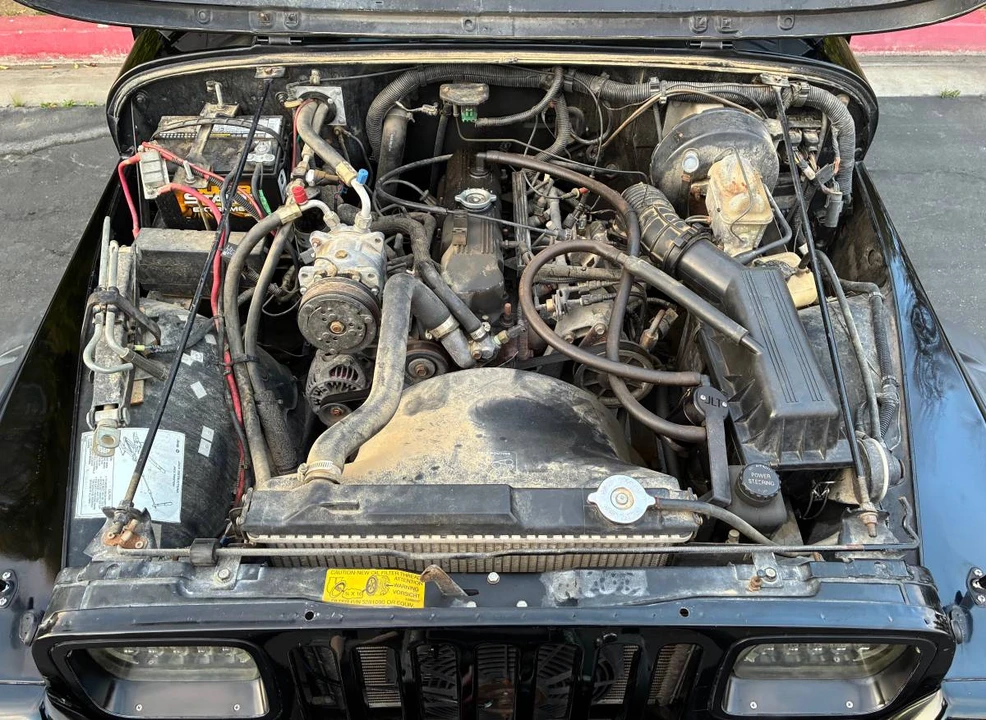 1992 Jeep YJ Wrangler - Image 6 of 16