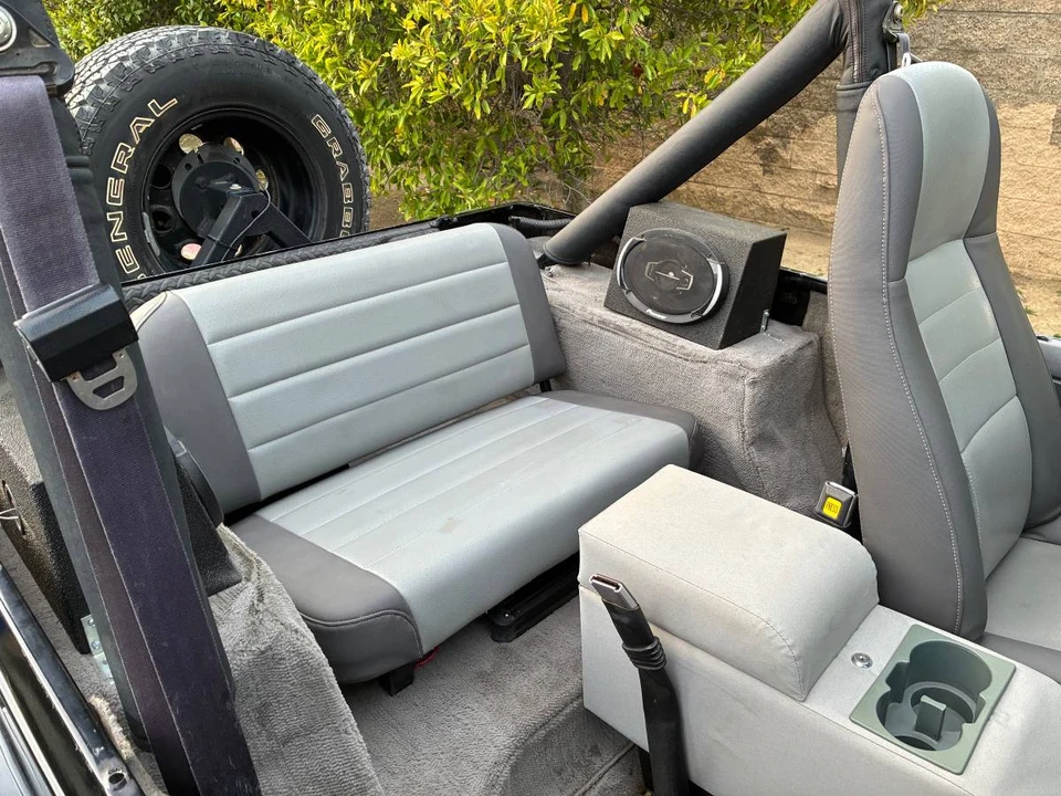 1992 Jeep YJ Wrangler - Image 12 of 16