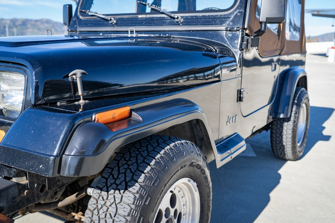 1992 Jeep YJ Wrangler - Image 20 of 31