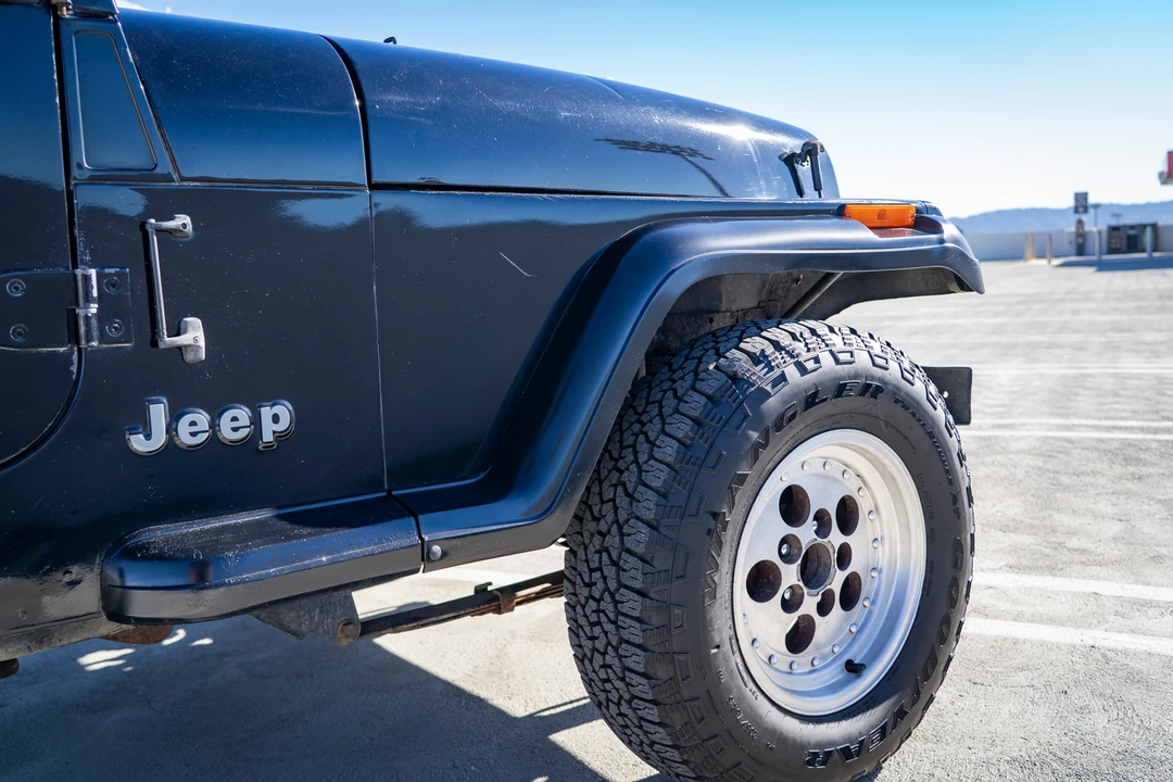 1992 Jeep YJ Wrangler - Image 24 of 31