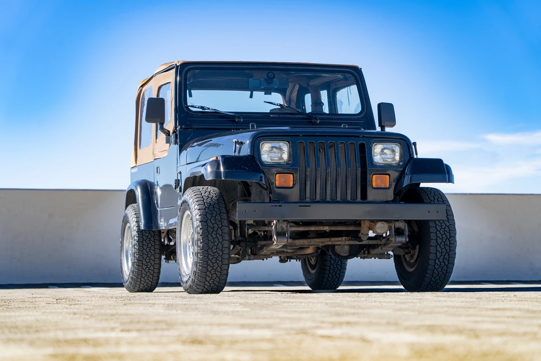 1992 Jeep YJ Wrangler - Image 13 of 31