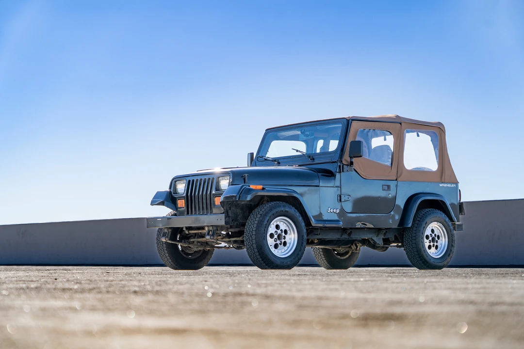 1992 Jeep YJ Wrangler - Image 4 of 31