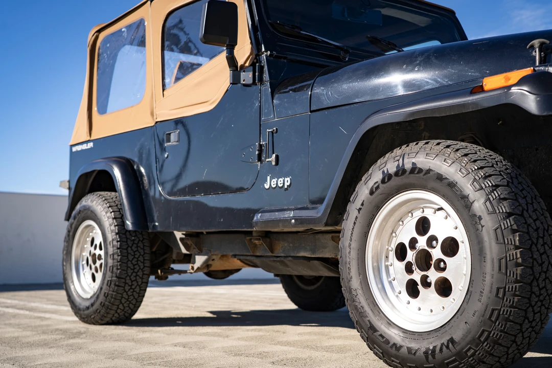 1992 Jeep YJ Wrangler - Image 18 of 31