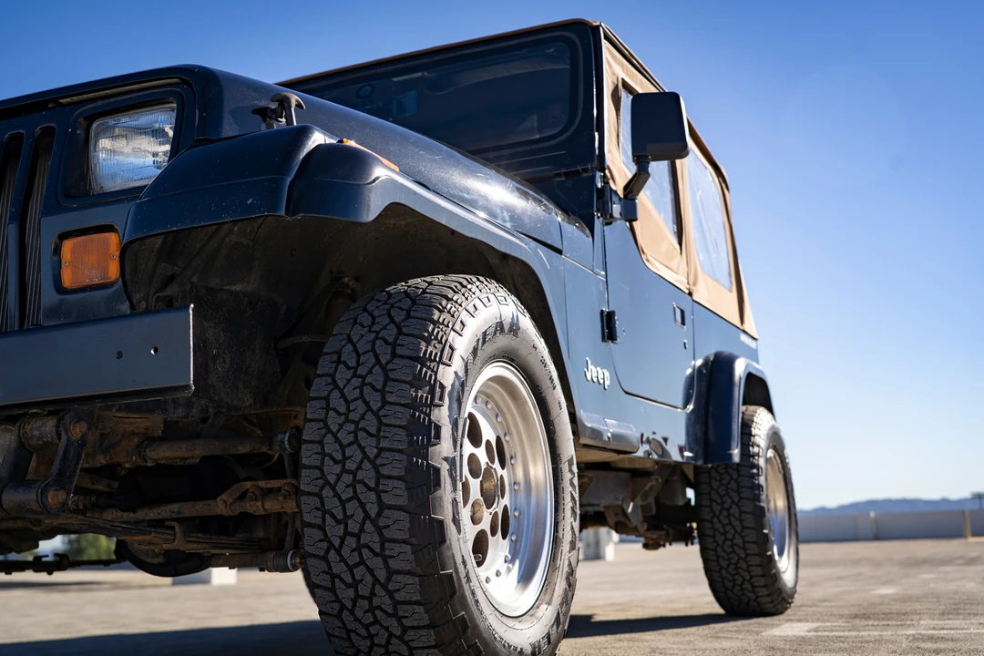1992 Jeep YJ Wrangler - Image 19 of 31