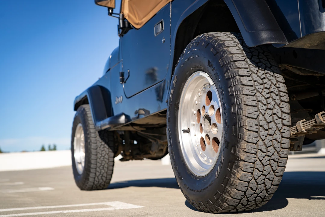 1992 Jeep YJ Wrangler - Image 22 of 31