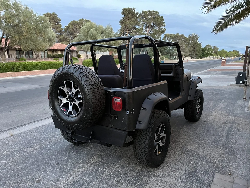 1992 Jeep YJ Wrangler - Image 28 of 31