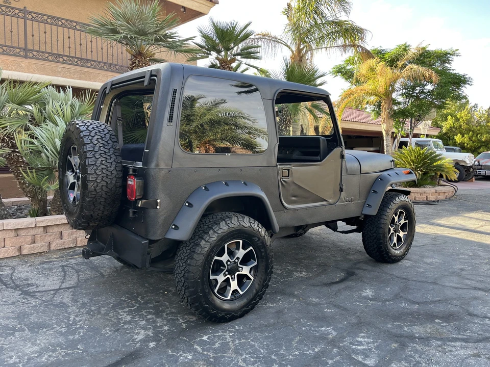 1992 Jeep YJ Wrangler - Image 25 of 31