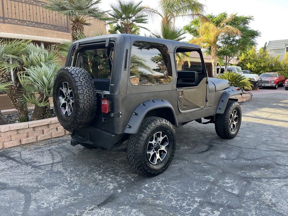 1992 Jeep YJ Wrangler - Image 26 of 31