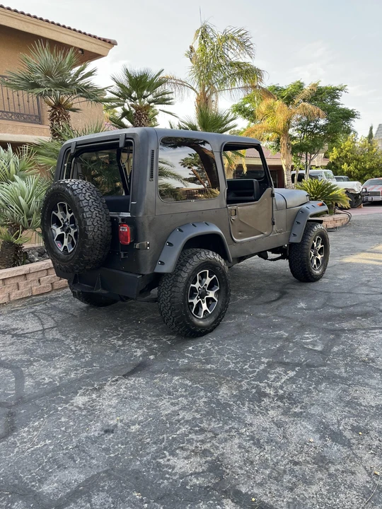 1992 Jeep YJ Wrangler - Image 27 of 31